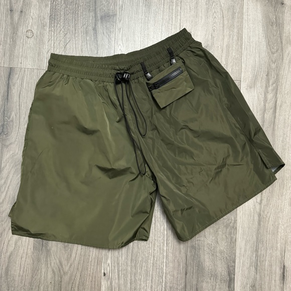 Nylon Shorts ( Medium ) - Picture 1 of 3